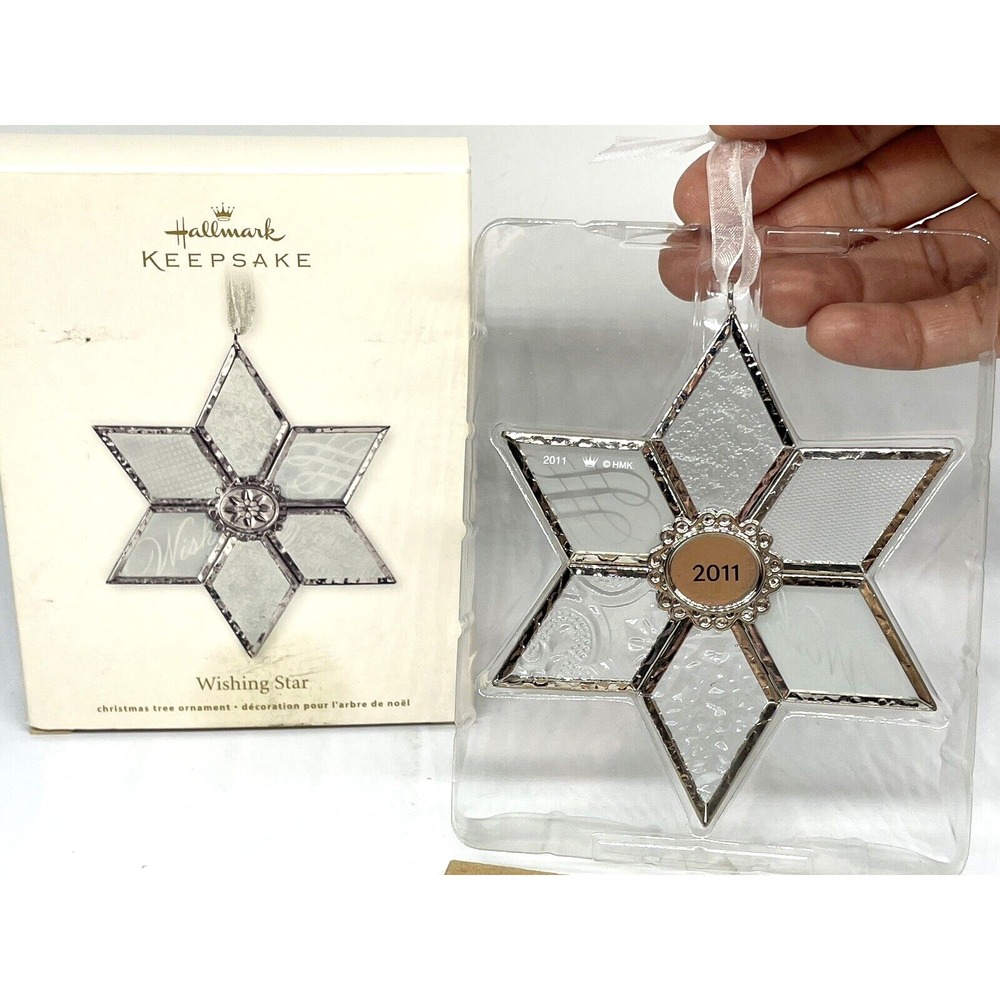 2011 Hallmark WISHING STAR Christmas Ornament Metal and Glass in Box